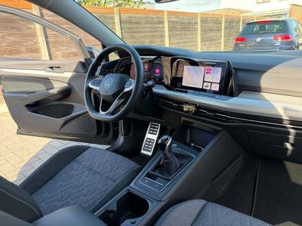Volkswagen Golf VIII 1.0 TSI Move