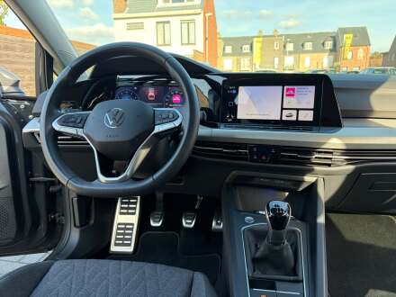 Volkswagen Golf VIII 1.0 TSI Move