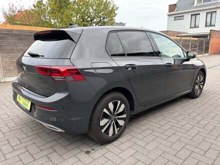 Volkswagen Golf VIII 1.0 TSI Move