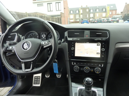 Volkswagen Golf VII 1.0 TSI Join