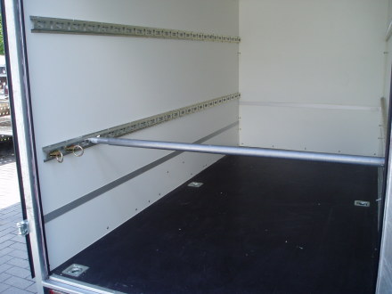 Kofferaanhangwagen F1330D 1300 kg 305x150x180