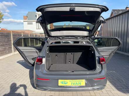 Volkswagen Golf VIII 1.0 TSI Move